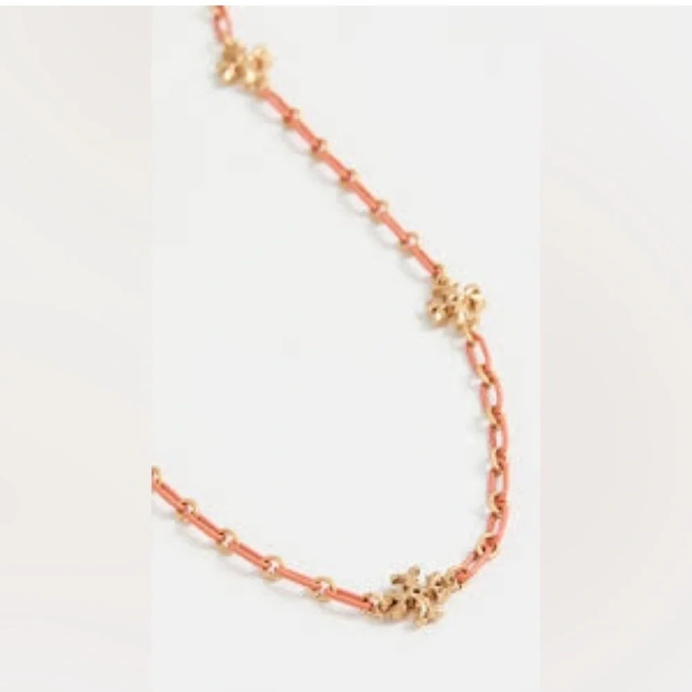 🆕 NWT Tory Burch Roxanne 18K-Gold-Plated & Coral Acrylic Logo Chain Necklace